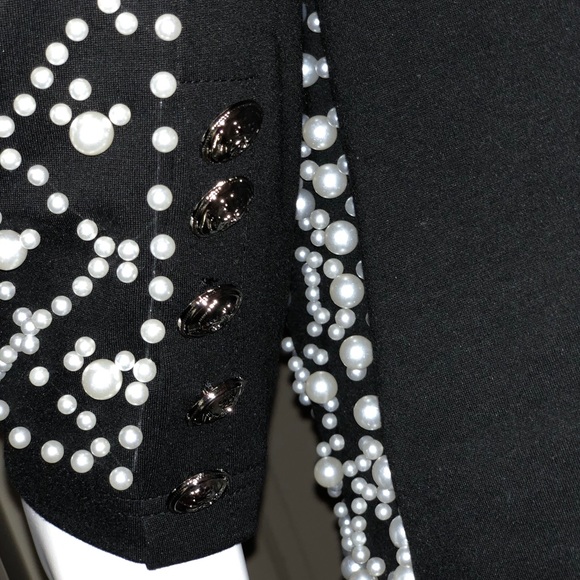 Plus Size Pearl Blazer - Picture 6 of 8